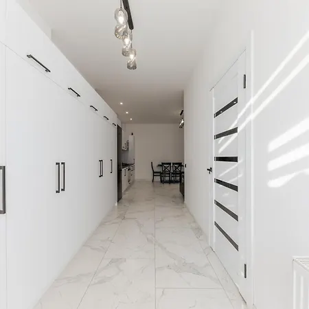 Luxury Apartments-Belochka Uzhhorod Exterior photo